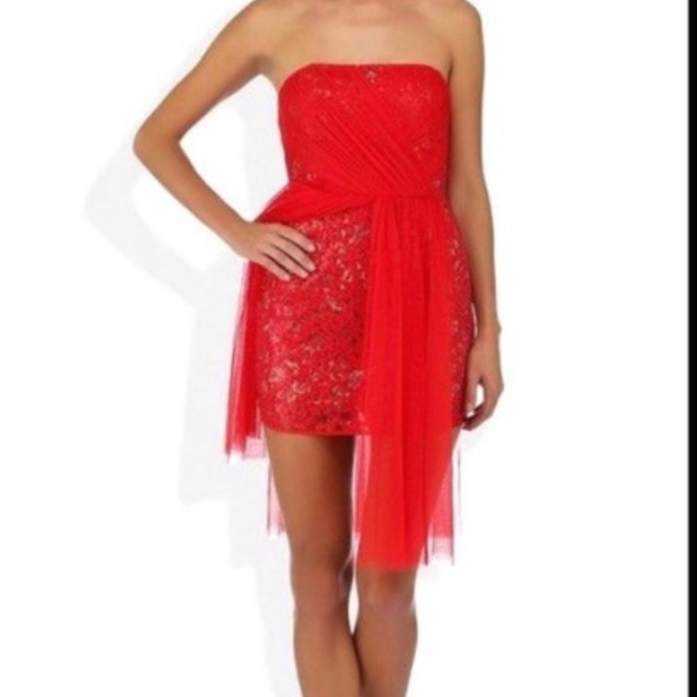 BCBGMAXAZRIA strapless red cocktail dress with tulle overlay size 4